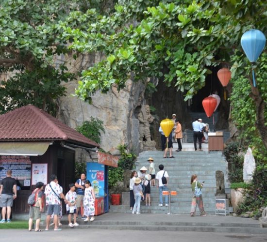 You can buy tickets directly at the entrance to the Marble Mountains