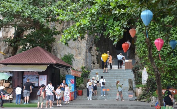 You can buy tickets directly at the entrance to the Marble Mountains