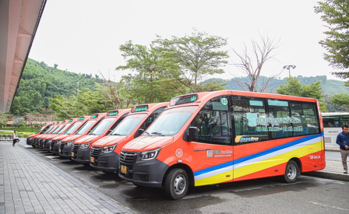 Bus travel from Da Nang Airport to Ba Na Hills with the new fixed-route buses.