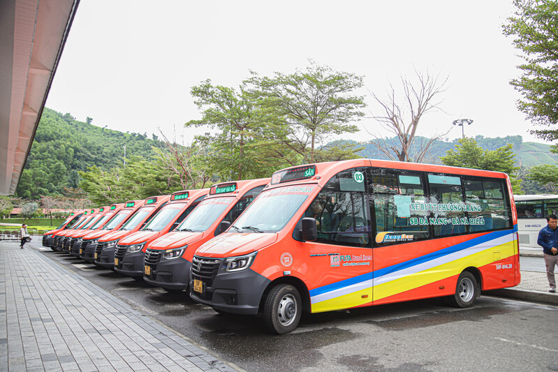 Bus travel from Da Nang Airport to Ba Na Hills with the new fixed-route buses.