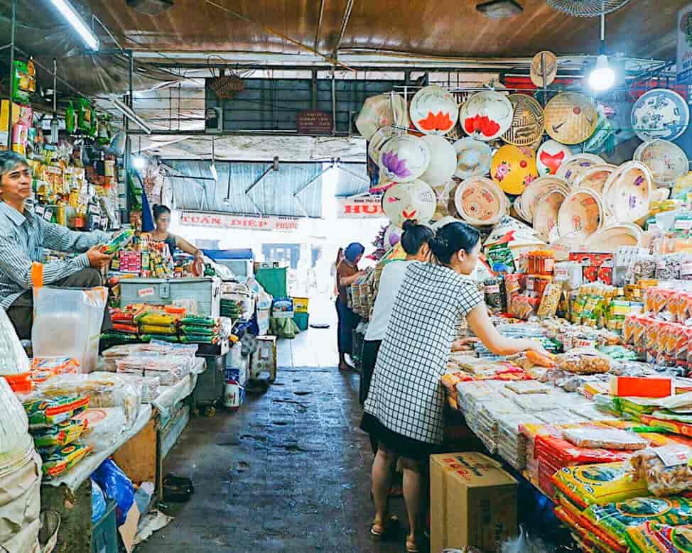 Vibrant scenes of Dong Ba Market with local goods