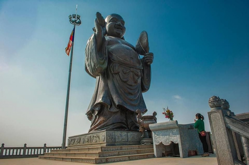 The largest bronze Buddha statue in Bai Dinh Pagoda