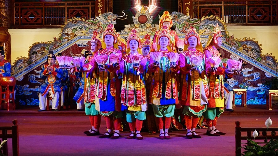 A performance of Nhã nhạc (Hue Court Music) at the Duyệt Thị Đường theatre, showcasing traditional Vietnamese court music.