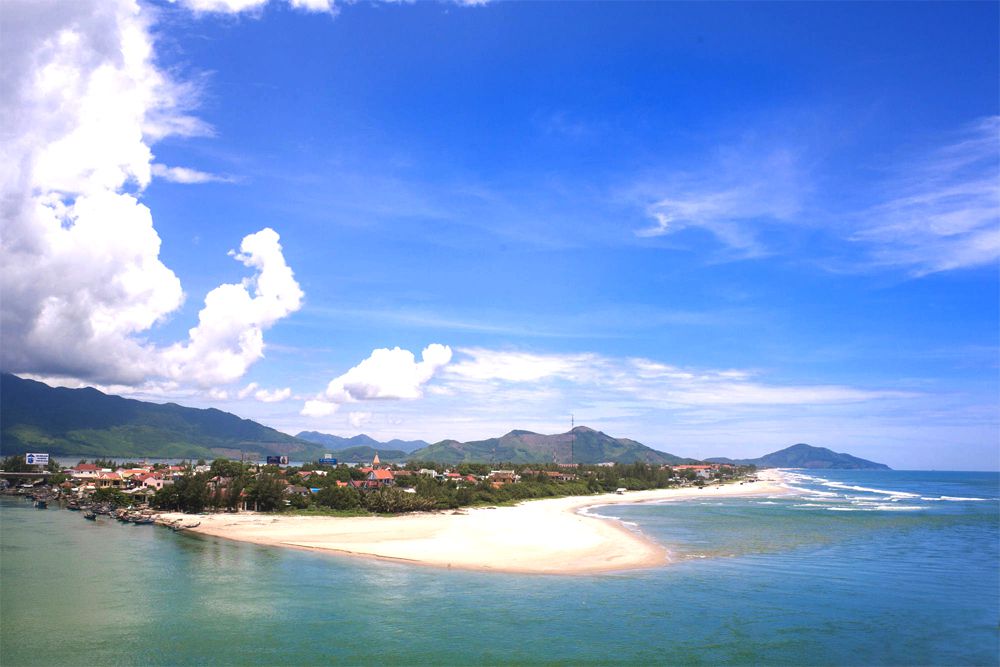 Pristine coastline of Lang Co Beach, located on the shores of Lang Co Bay