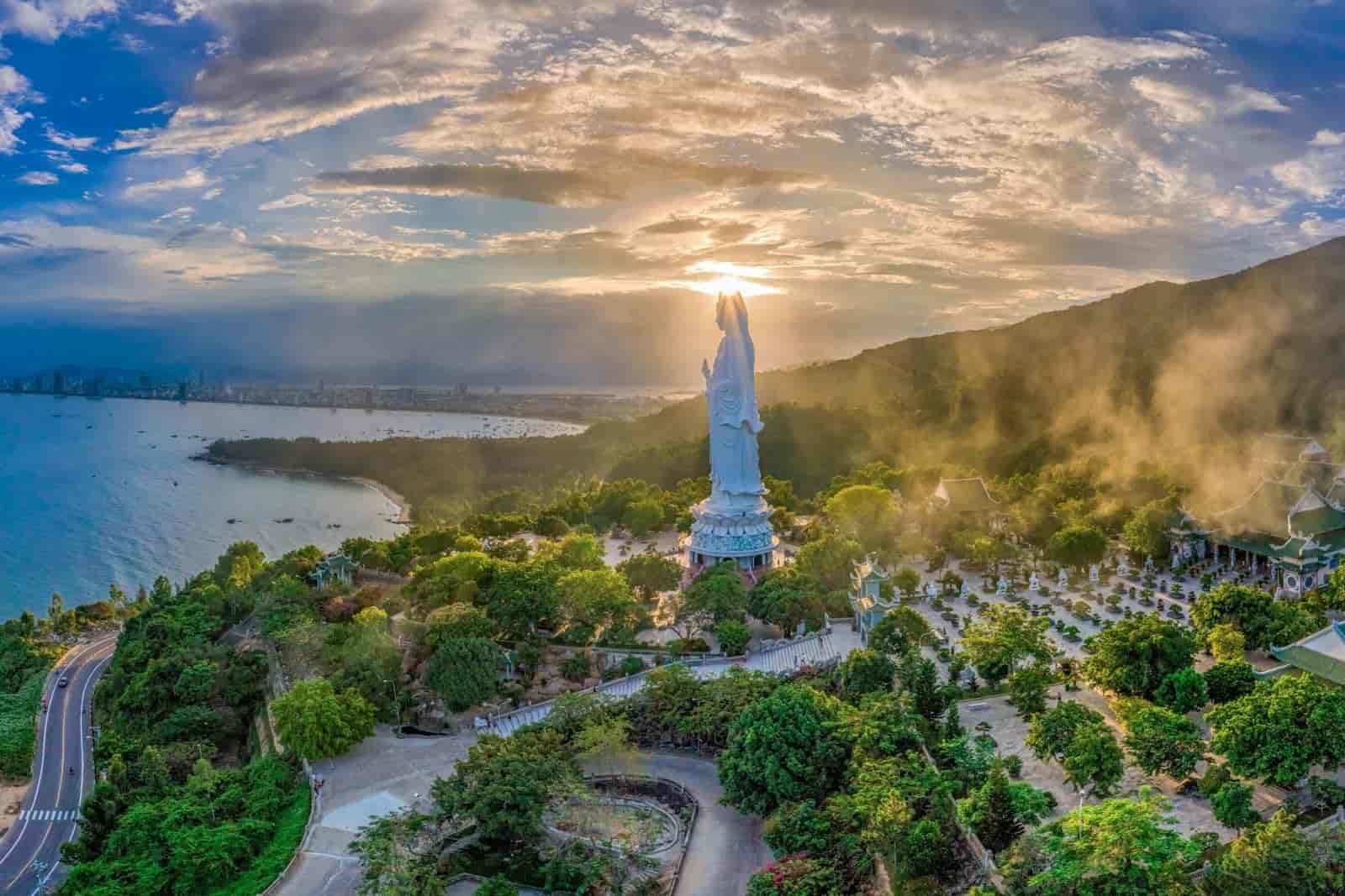 Stunning view of Linh Ung Pagoda with the tallest Buddha statue in Vietnam