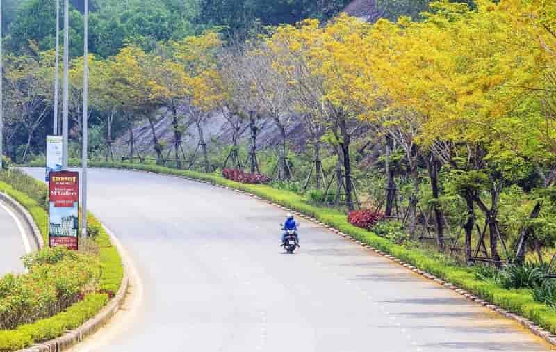 Beautiful landscape views on the drive from Da Nang to the Golden Bridge